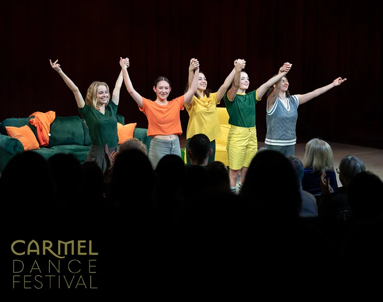 Meghan and four other performers take a bow on-stage